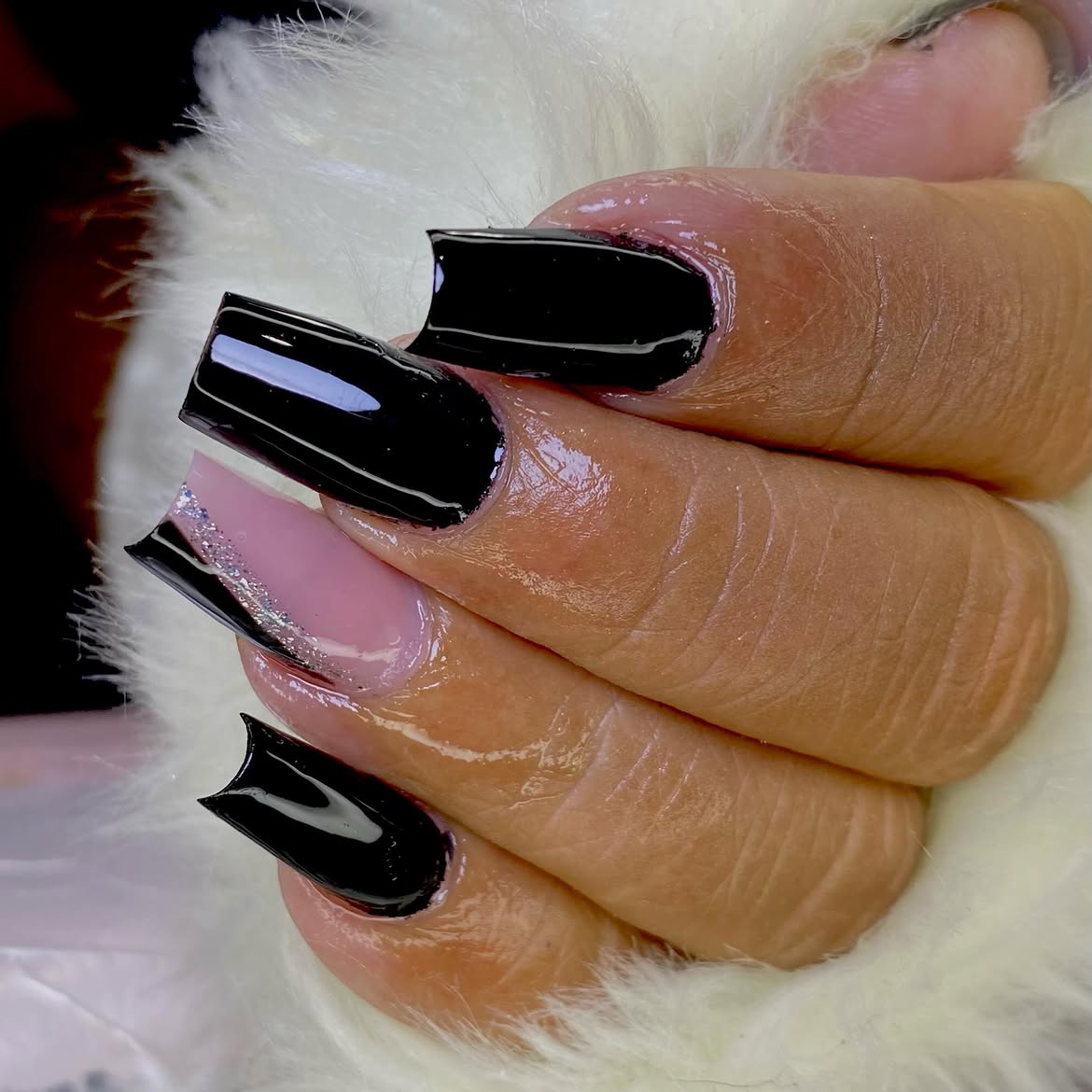 Trabalho de unhas — gel na tips